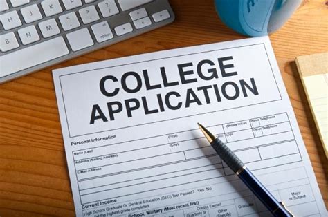 Old Fashioned Mom Tips For Preparing Your College Application