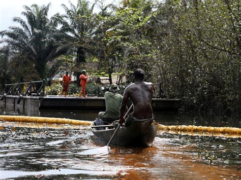Niger Delta Residents Protest Against Month Long Oil Spill Environment News Al Jazeera