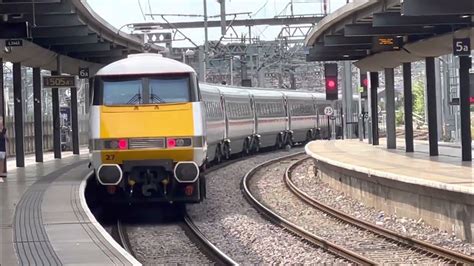 Class 91 Lner ‘intercity 225 Swallow 2022 Livery Departing Leeds Station Youtube