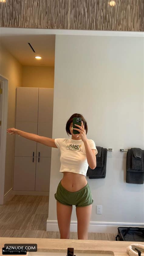 Kendall Jenner Sexy Poses Braless Showcasing Her Pokies In A Mirror Selfie On Social Media Aznude