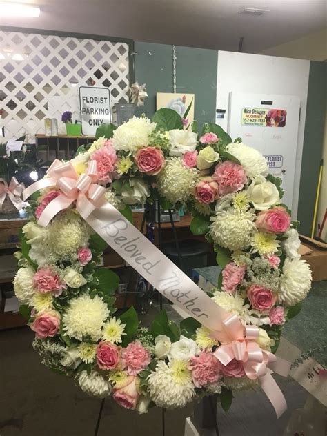 Mothers Funeral Wreath Funeral Flower Arrangements Funeral Flowers