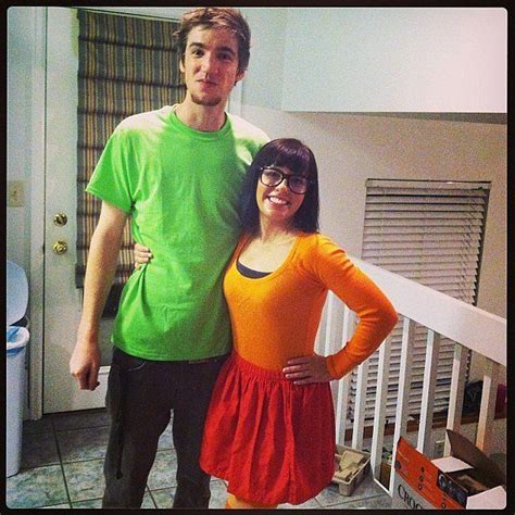 Velma And Shaggy From Scooby Doo Sexy And Sweet Halloween Costume Ideas Easy Couples Costumes