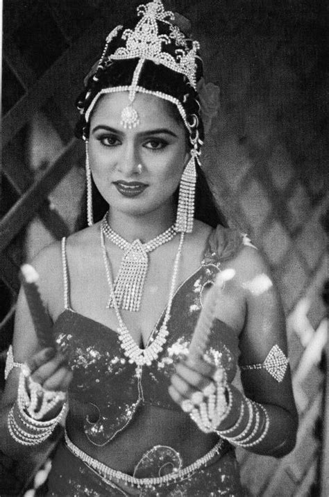 padmini kolhapure vintage bollywood padmini kolhapure beautiful indian actress