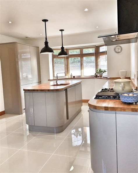 Howdens | The UK's Number 1 Trade Kitchen Supplier | Beautiful kitchens