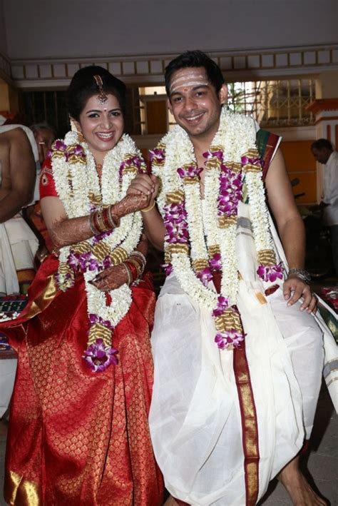 Vijay Tv Anchor Dds Divyadarshini Wedding Photos Filmibeat