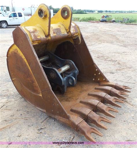 2013 John Deere Excavator Bucket In Hinton Ok Item Ap9364 Sold