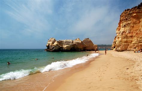 Самые лучшие пляжи Португалии подробный ФОТО каталог Курорты и пляжи в Португалии очень