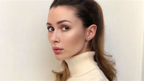 Она не появляется в свете, не играет в напомним, новость о том, что у анастасии заворотнюк опухоль головного мозга. Дочь Заворотнюк рассказала о возлюбленном — Рамблер/новости