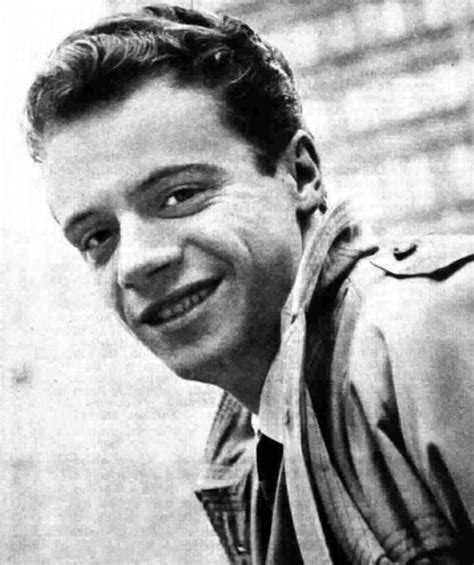 Discover top playlists and videos from your favorite artists on shazam! Johnny Dorelli - Wikipedia