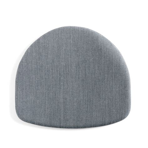Wie wäre es dann mit etwas ausgefalleneren designs? Sitzkissen für J110 Stuhl von Hay | connox.ch
