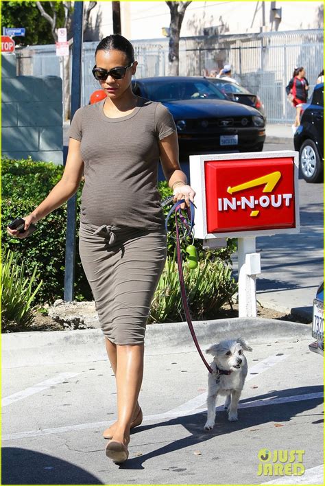 Zoe Saldana Satisfies In N Out Pregnancy Cravings Photo 3191138