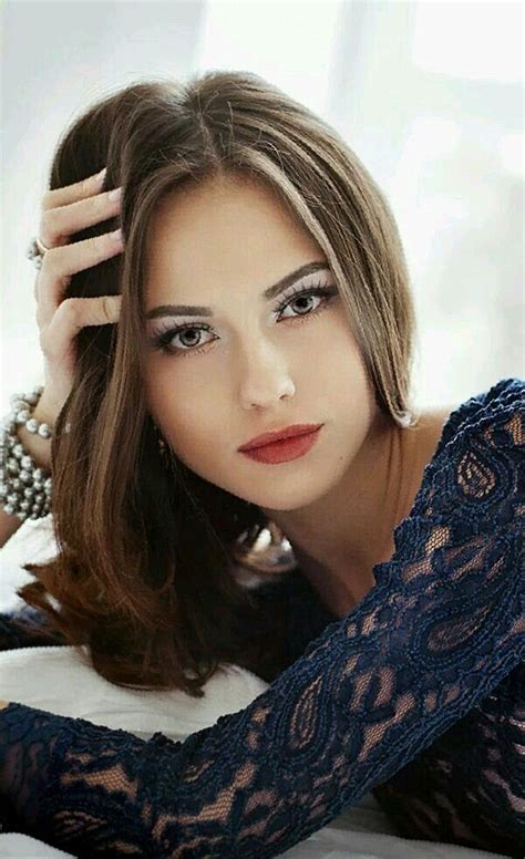 Tccasia представили список «the 100 most handsome faces 2020» : Pin by Steve on Attractive Women | Beautiful girl face ...