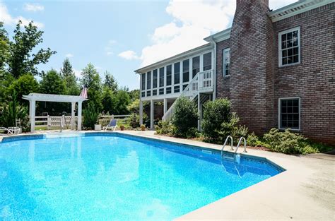 Bright and open main level, with a full lower basement level. Lake Sidney Lanier Homes Blog: Lake Lanier Home For Sale ...