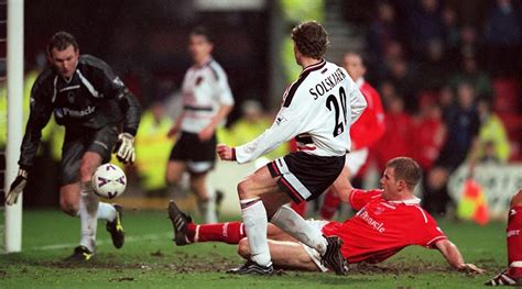 TWB22 Premier League 1998 1999 Nottingham Forest Manchester United