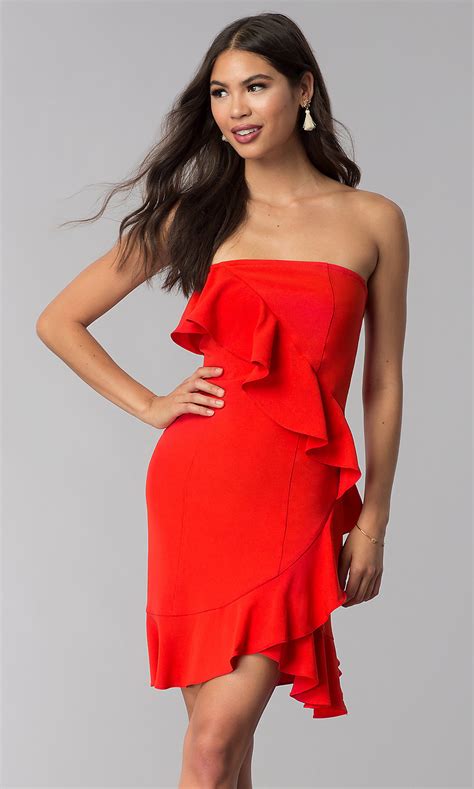 Jul 01, 2021 · amazon shoppers love the romwe flared skater cocktail party dress for special occasions like date nights and graduations. Strapless Short Red Cocktail Party Dress with Ruffles
