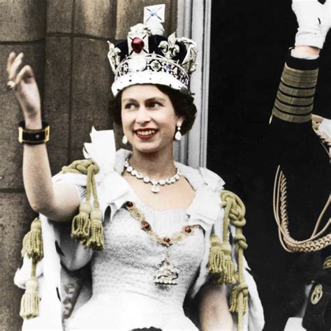 Reina Isabel Ii As Visti En Su Coronaci N Hace A Os Foto