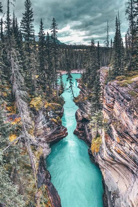 √ Alberta Canada National Parks