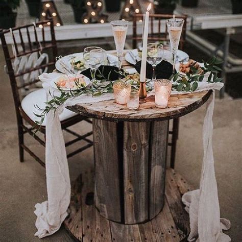 31 Trendy Rustic Wedding Table Runner Ideas To Love