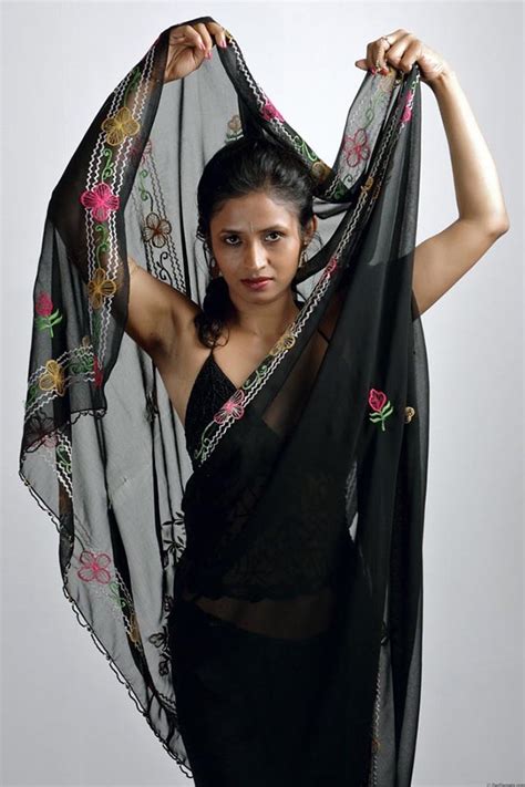 Sexy Poses in Saree - More Indian Bollywood Actress and Actors