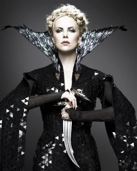Charlize Theron As Ravenna The Evil Queen In Snow White And The