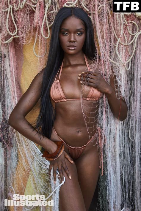 Duckie Thot Sexy Sports Illustrated Swimsuit Photos