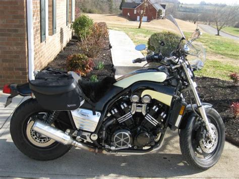 Show full rating and compare with other bikes engine and. 2003 Yamaha VMX 1200 V-Max - Moto.ZombDrive.COM