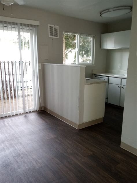 Apartments & townhomes as close as you can get to downtown portland and the waterfront while still having the space you've been searching for. Glenwood Apartments - Portland, OR | Apartment Finder