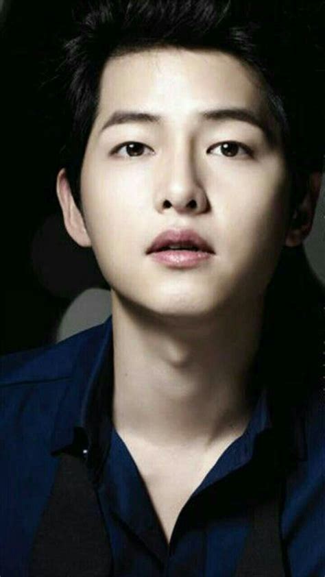 Song hye kyo and song joong ki split in june last year, and their divorce was formalized just after a month, in july 2019. Pin by mahera Quresh mahera Quresh on Korean lover in 2020 ...
