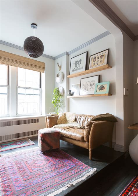 House Tour An Artists 450 Square Foot Nyc Studio Apartment Therapy
