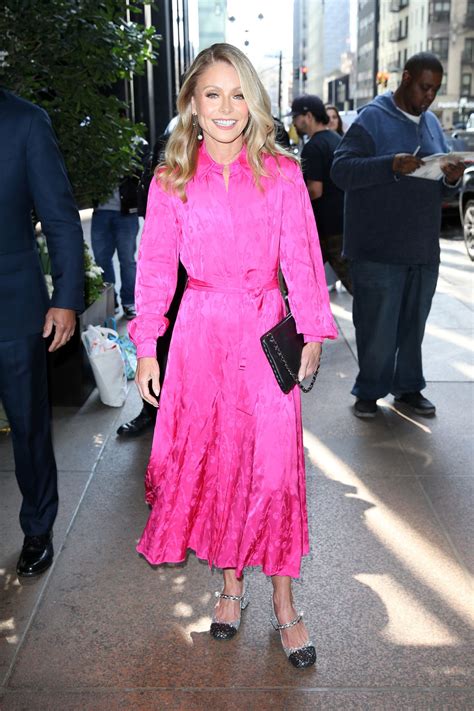 Kelly Ripa Arrives At The Varietys Power Of Women Luncheon In New York