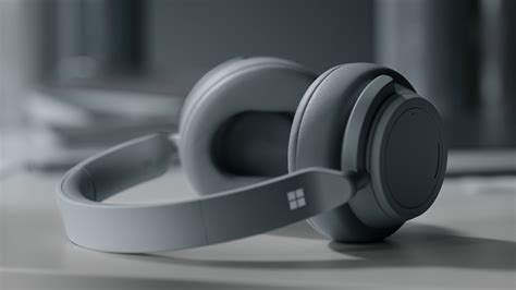 Microsoft Readies New Surface Headphones With 20 Hours Of Battery Life