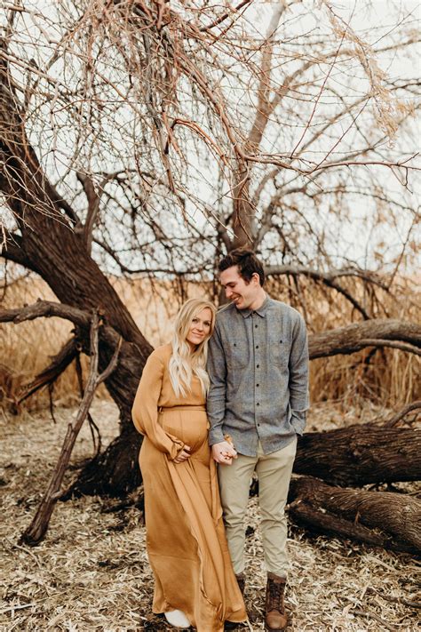 Hanna And Josh Maternity — Kenzie Akiko Winter Maternity Pictures