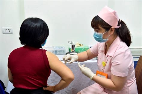 Feb 06, 2021 · một liều tiêm vaccine pfizer hiệu quả 90%. Việt Nam chính thức tiêm thử nghiệm vaccine COVID-19 thứ 2