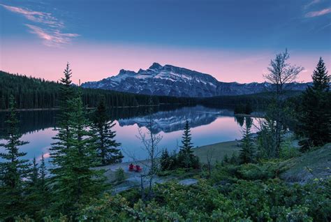 Photo Mount Rundle Reflecting Two Jack Lake Banff National Park Free