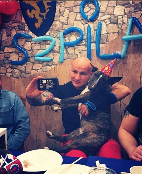 Artur szpilka is an actor, known for pitbull. Artur Szpilka miał wczoraj urodziny. Przyjaciele zgotowali ...