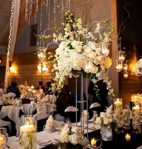 Centerpieces With Flowers And Candles For Weddings