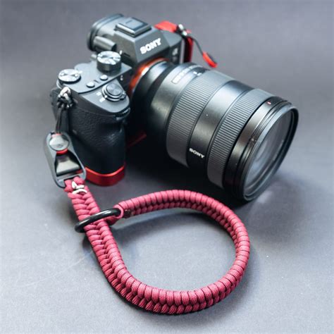 Essential paracord braids and knots. Single Color - Paracord Camera Wrist Strap with Peak Design Links - Snake Straps