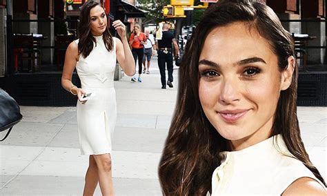 Wonder Woman Gal Gadot Wears Sexy Dress At Gucci Bamboo Perfume Launch Daily Mail Online