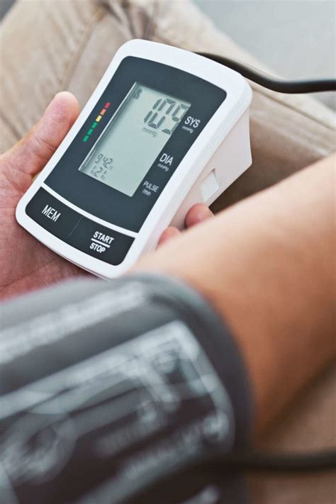 How To Check Blood Pressure By Hand Methods And Tips