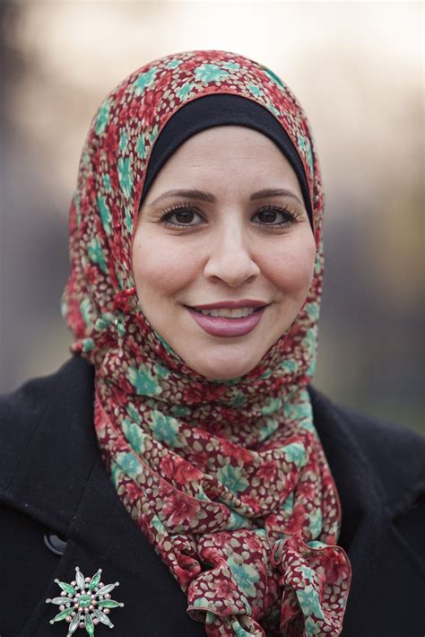 Us Muslim Women Amid Anti Muslim Furor Trade Hoodies For Hijabs