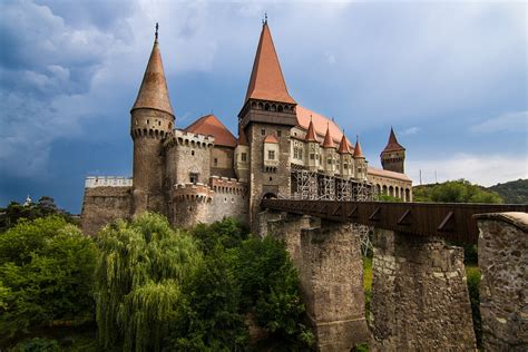 Visit Corvin Castle In Transylvania Romania