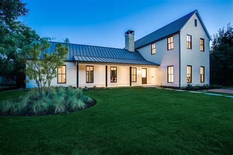 Dramatic ocean views with floor to ceiling windows and threshold free inside/outside transitions, double island kitchen, oak cabinetry, access to. Urban Farmhouse in Dallas Is an Instant Classic | Builder ...