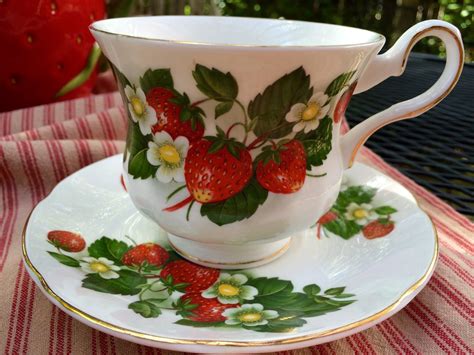 Pin By Martha Arnold On Delightful Teacups And A Whimsical Pot Or Two