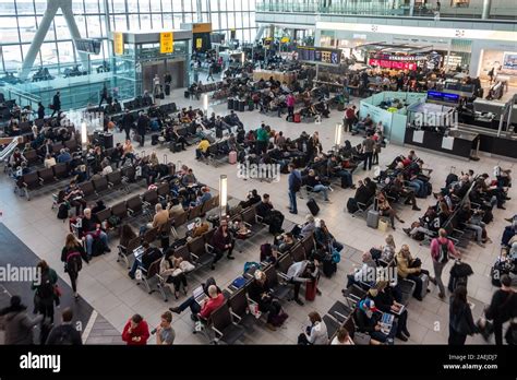 Busy Airport Terminal Uk Hi Res Stock Photography And Images Alamy