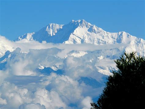 Indias Top Most Visiting Place The Queen Of The Hills Darjeeling