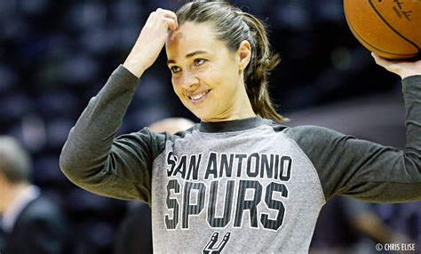 Becky Hammon : "J'ai eu le job grâce à mes qualités ... She was the first woman to be in that role in an becky hammon says she was happy to make history, but would have liked a different outcome.