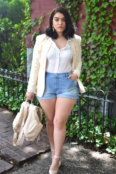 Curvy Body For Chubby Outfit Plus Size Outfits Ideas Body Image Fashion Blog Nadia Aboulhosn