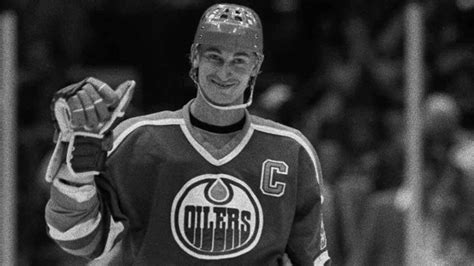 La Tarjeta De Novato De Wayne Gretzky Se Vendió Por 375 Millones