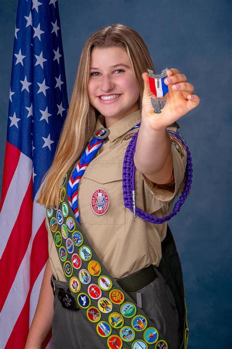 Nearly 1000 Girls Become First Female Eagle Scouts Cbs News