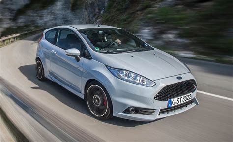 2017 Ford Fiesta St200 First Drive Review Car And Driver